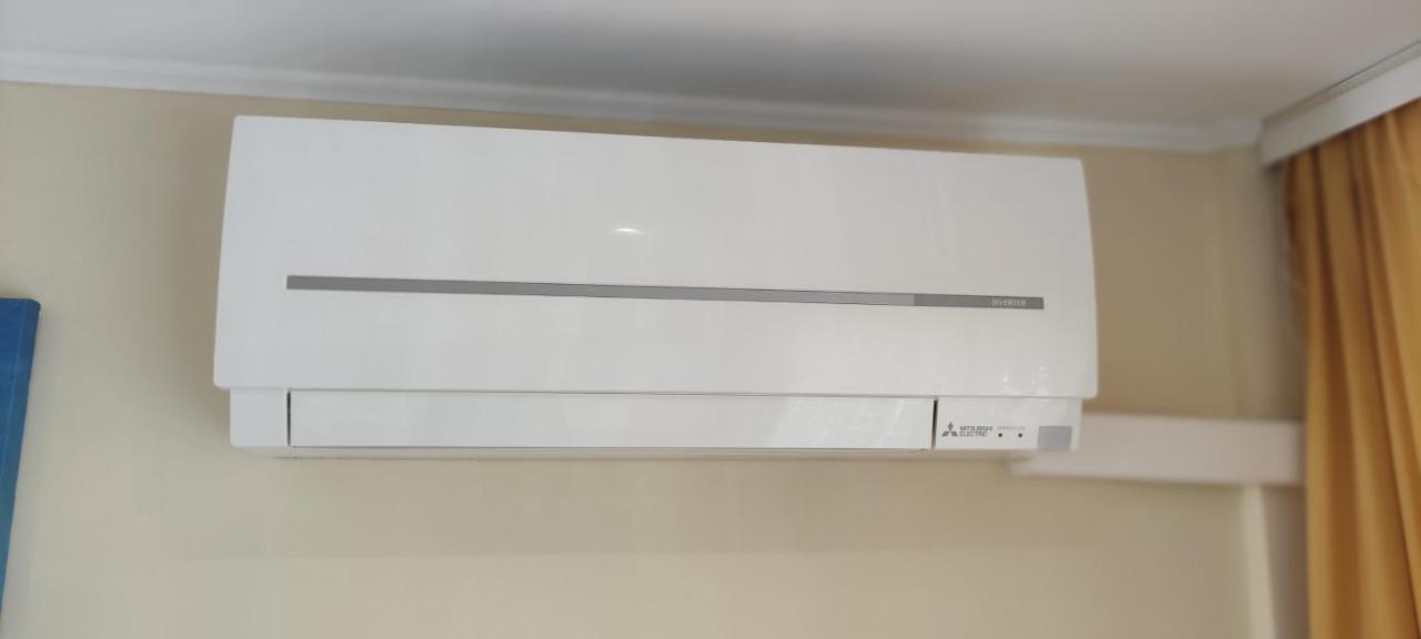 Apartamento En La Playa Malvarrosa Valencia Luaran gambar