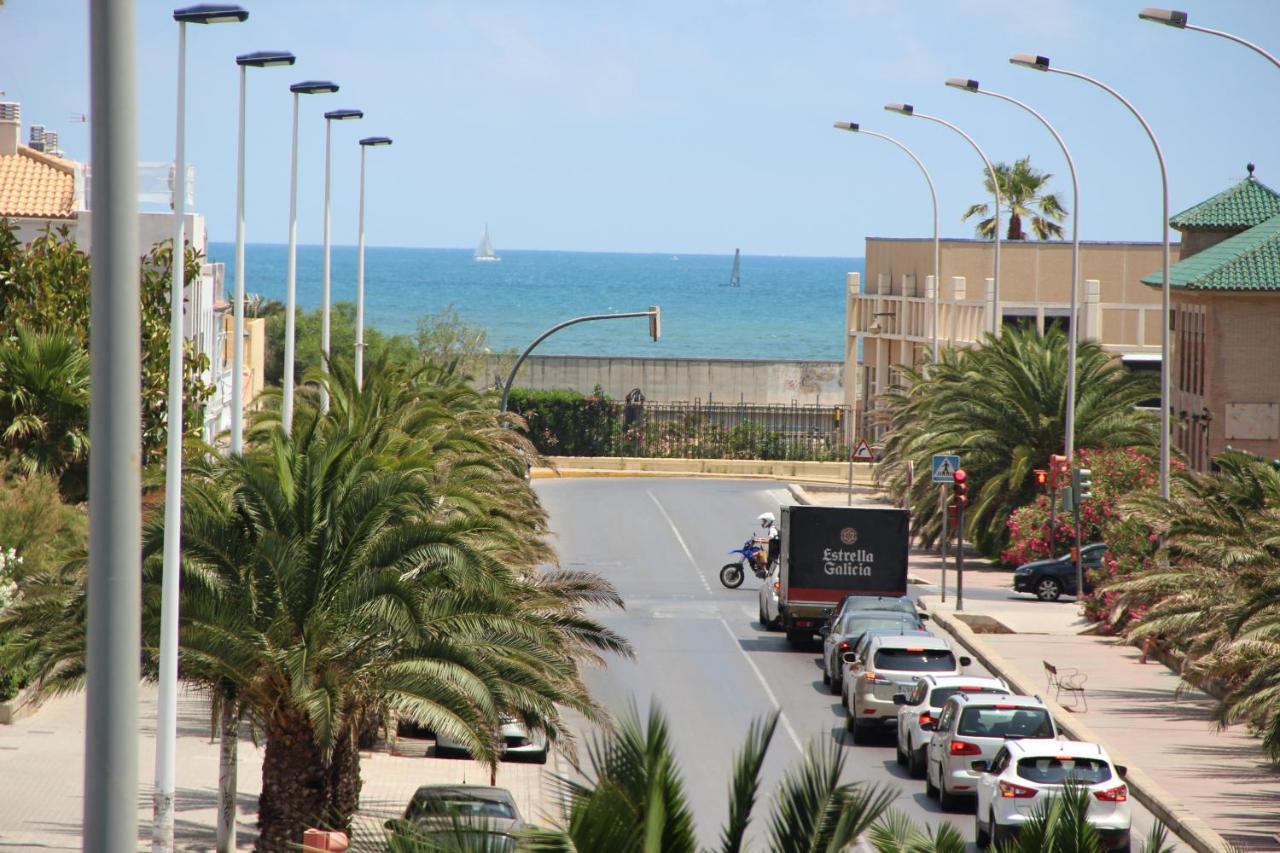 Apartamento En La Playa Malvarrosa Valencia Luaran gambar